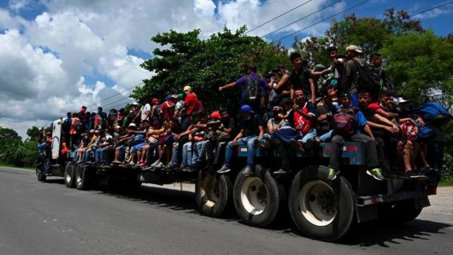 La primera caravana de migrantes en tiempos de coronavirus se