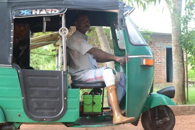 "කකුල නැති අඩුව මට අද නොසෑහෙන්න දැනෙනවා."