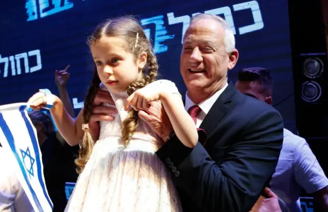 Бенни Ганц с девочкой