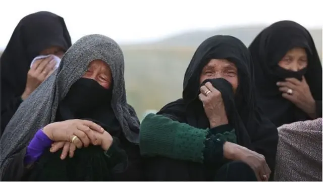 దాడిలో మరణించిన వారి బంధువులు