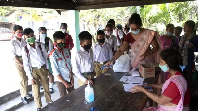 આસામમાં શાળાઓ ખોલવામાં આવી છે