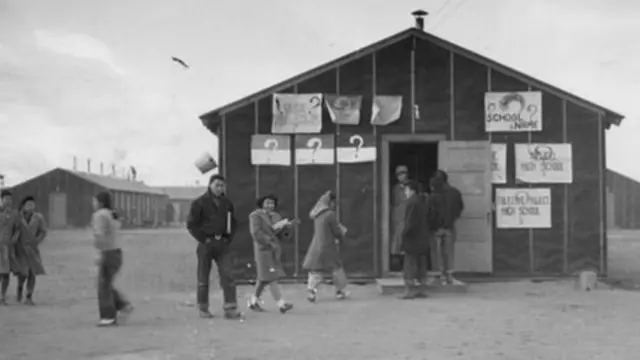 معسكر اعتقال