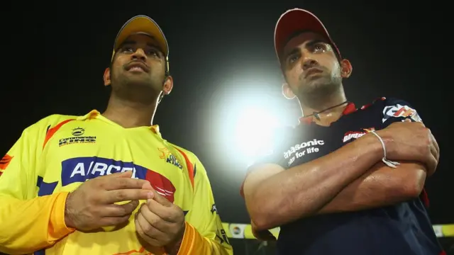 गौतम गंभीर, महेंद्र सिंह धोनी