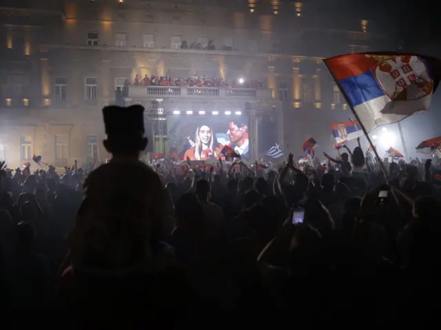 Srebrni strelac Damir Mikec poručio je: „Ova medalja je i vaša medalja. Srce kuca i jače nego u finalu."