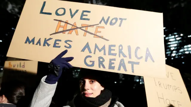 اعتراض به ترامب