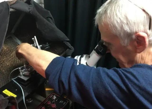 Профессор Роджер Харди