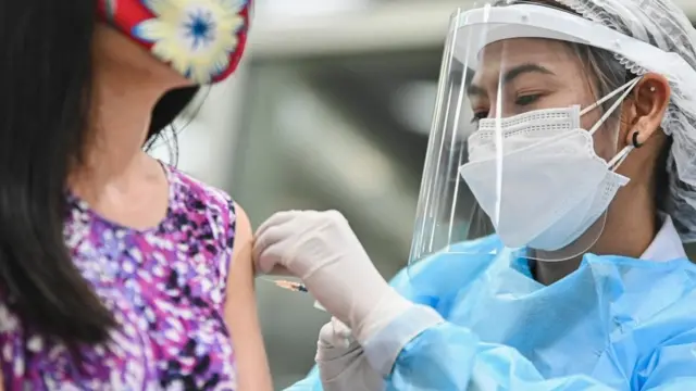 ฉีดวัคซีน