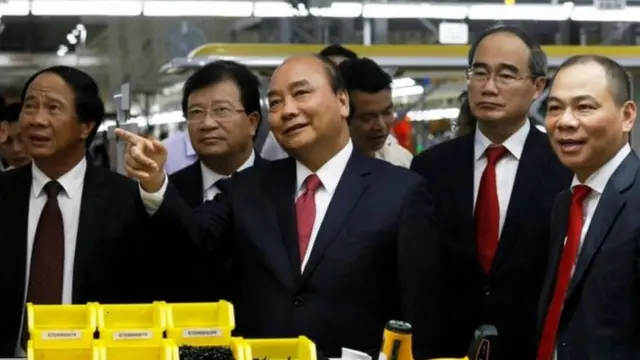 Thủ tướng Nguyễn Xuân Phúc, các chính khách hàng đầu cùng doanh nhân Phạm Nhật Vượng hôm 14/6