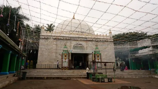 मिरज, स्वर, तंतुवाद्य, संगीत