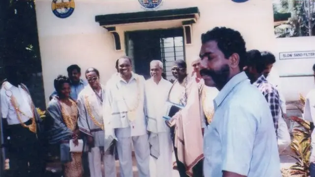 ஆப்ரிக்க அமைச்சர் கிராமத்தை பார்வையிட்டபோது