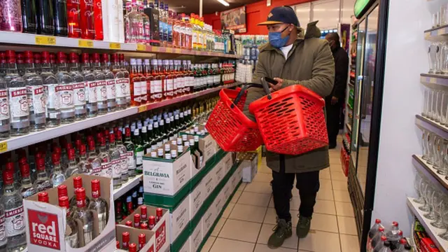Covid-19 : l'Afrique du Sud réintroduit l'interdiction totale de la vente d'alcool