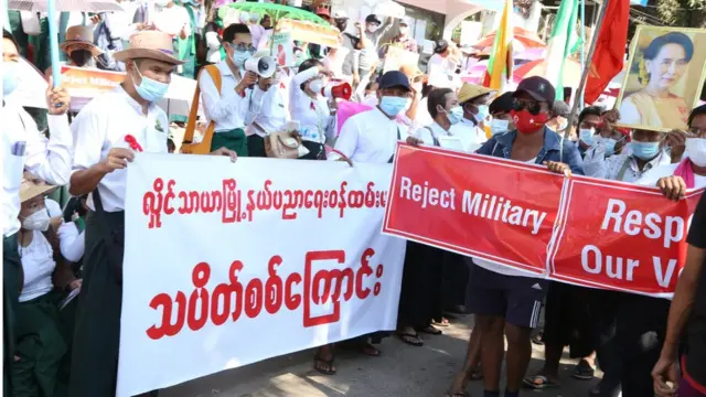 ဖေဖော်ဝါရီ ၁၀ ရက်နေ့ စစ်ကောင်စီ ဆန့်ကျင်ရေးဆန္ဒပြပွဲ