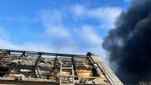 Поврежденное здание в Луцке