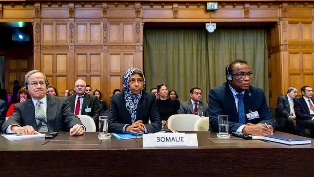 Muna Sharman iyo Safiirka Soomaaliya ee EU