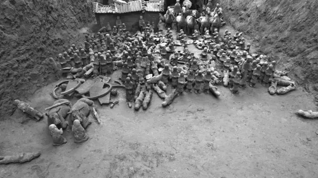 Parte del pequeño ejército de infantería y caballería de barro hallado cerca de Linzi.