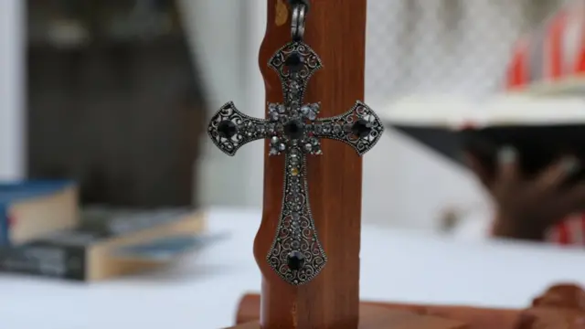 CROSS