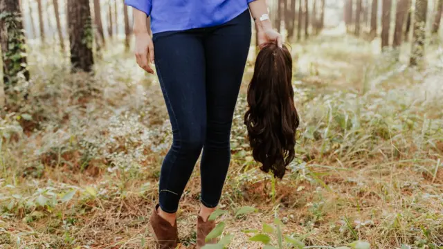 На свадебных фотографиях Макинзи тоже планирует сниматься без парика