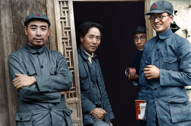 Maozedong 1: 毛泽东和周恩来在延安，1935年