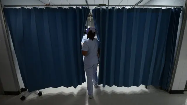 ภายในห้องฉุกเฉิน รพ.ธนบุรี