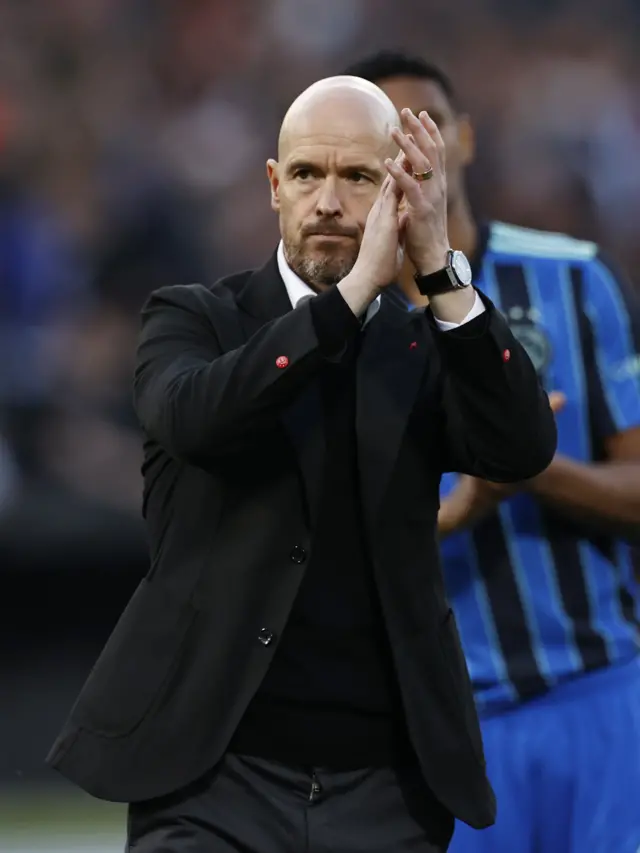 Ten Hag, go take ova from interim boss Ralf Rangnick at di end of dis season.