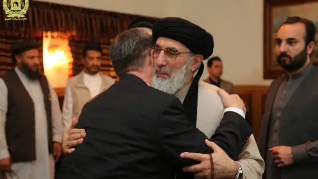 حکمتیار و دانش