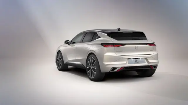 DS4 چهارمین مدلی است که ویژه کارخانه دی‌اس طراحی شده است