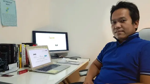 Ade Tsalasi, Australia