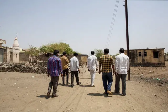 ஐந்து கொலைகள், ஆறு ஆண்கள் மற்றும் களவாடப்பட்ட 16 ஆண்டு கால வாழ்க்கை