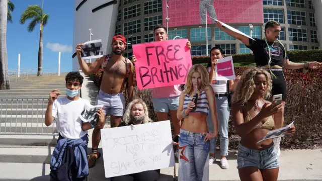 Protesto Free BritneyMiami