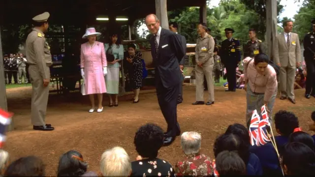 สมเด็จพระราชินีนาถเอลิซาเบธที่ 2 และ เจ้าชายฟิลิป ดยุคแห่งเอดินบะระ พระสวามี เสด็จพระราชดำเนินเยือนประเทศเทศไทยอย่างเป็นทางการเป็นครั้งที่ 2 เมื่อ พ.ศ. 2539