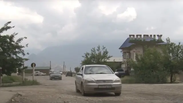 Ворух анклав