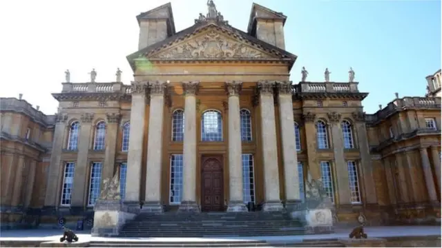 ब्लेनहेम पैलेस