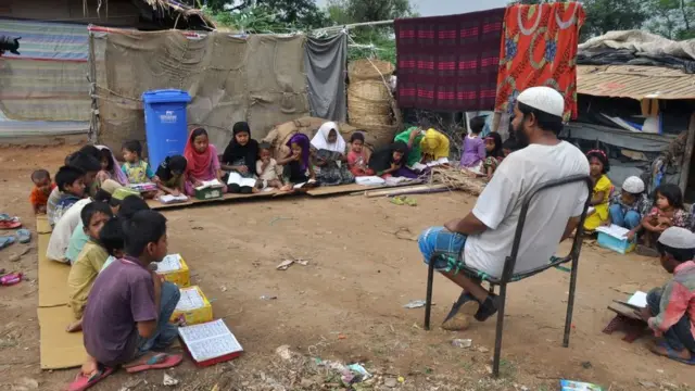 জম্মুর রোহিঙ্গা ক্যাম্পে একটি অস্থায়ী মাদ্রাসা