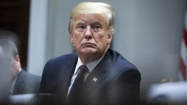 نفى ترامب مزاعم إقامة علاقة مع الممثلة