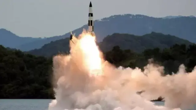 أسلحة نووية