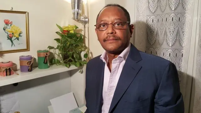 ኣብርሃም መሓረና