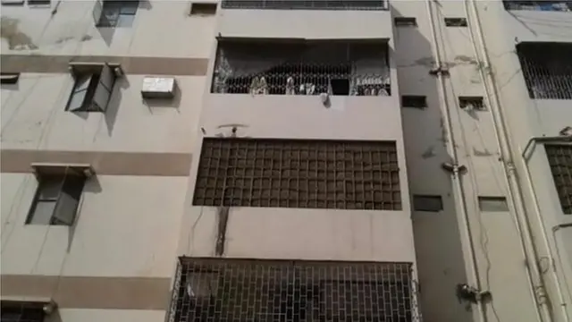 لاش