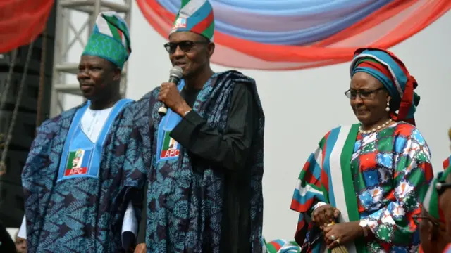 Buhari na Aisha Buhari n'oge ntụliaka afọ 2015