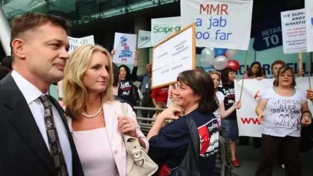 Kızamık aşısının otizme yol açtığı iddialarını ortaya atan doktor Andrew Wakefield