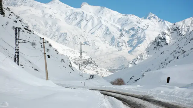 ریزش بهمن