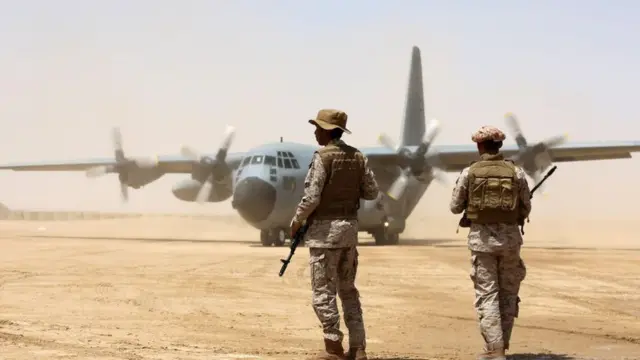 پایگاه هوایی