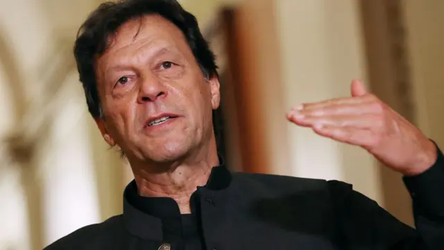 இம்ரான் கான்