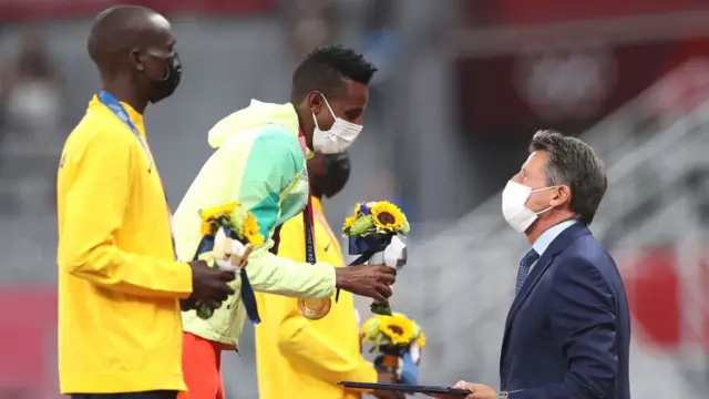 Atileetin Itoophiyaa 10,000m'n warqii Olompikii kan argate Solomoon Baaraggaa abaaboo kanallee argateera