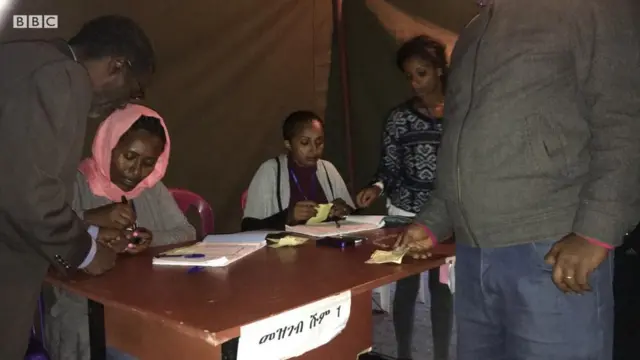 ከሁለት ሚሊዮን በላይ ሰዎች በሕዝበ-ውሳኔው ለመሳተፍ ተመዝግበዋል።