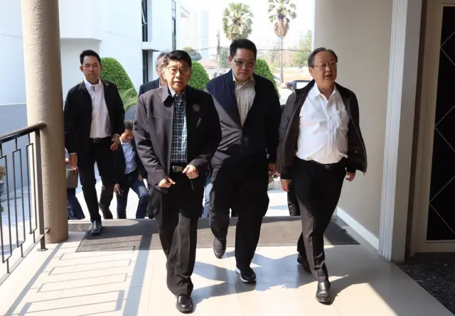 นายวิษณุ เครืองาม ร่วมรับฟังการบรรยายแผนรับมืออภิปรายไม่ไว้วางใจ โดยถือเป็นครั้งแรกที่เขาเข้าร่วมประชุมกับพรรคการเมือง