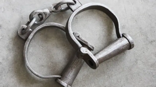 Наручники рабов