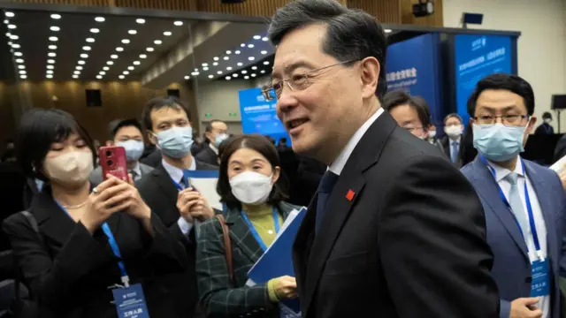 秦剛在北京出席藍廳論壇後離開講廳（21/2/2023）