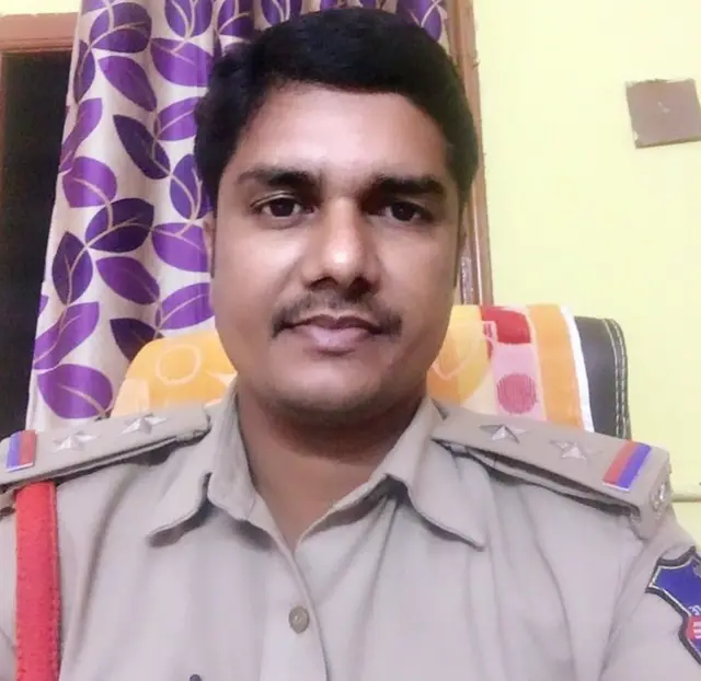 నవీపేట ఎస్సై నరేశ్