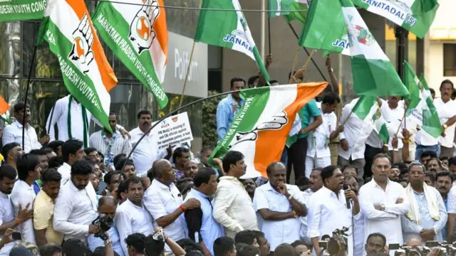 कर्नाटकः मंड्या के चुनावी मैदान में सुमलता को मोदी का सहारा