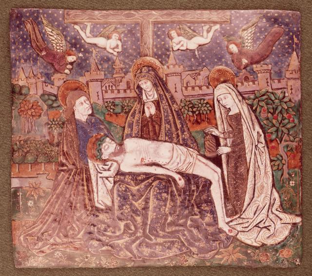 Representación de cuando María Magdalena, la Virgen María y María (la esposa de Cleofás) entierran el cuerpo de Jesús tras la crucifixión.